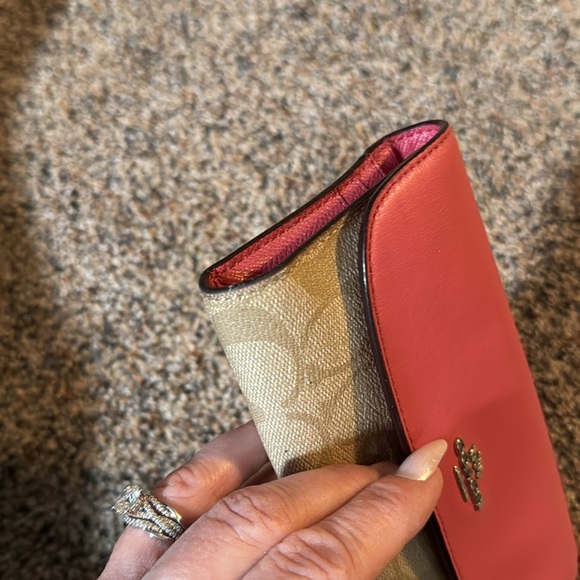 Auth Coach Wallet - Picture 5 of 7